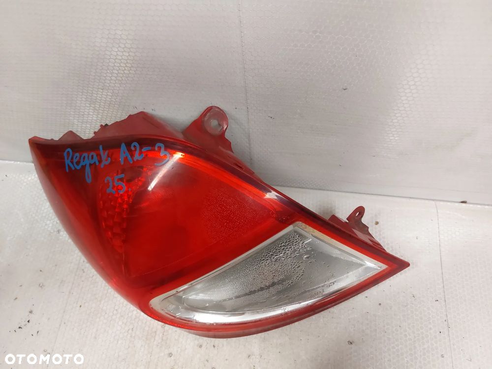 .  LAMPA TYL TYLNA LEWA RENAULT CLIO 3 LIFT HB - 4