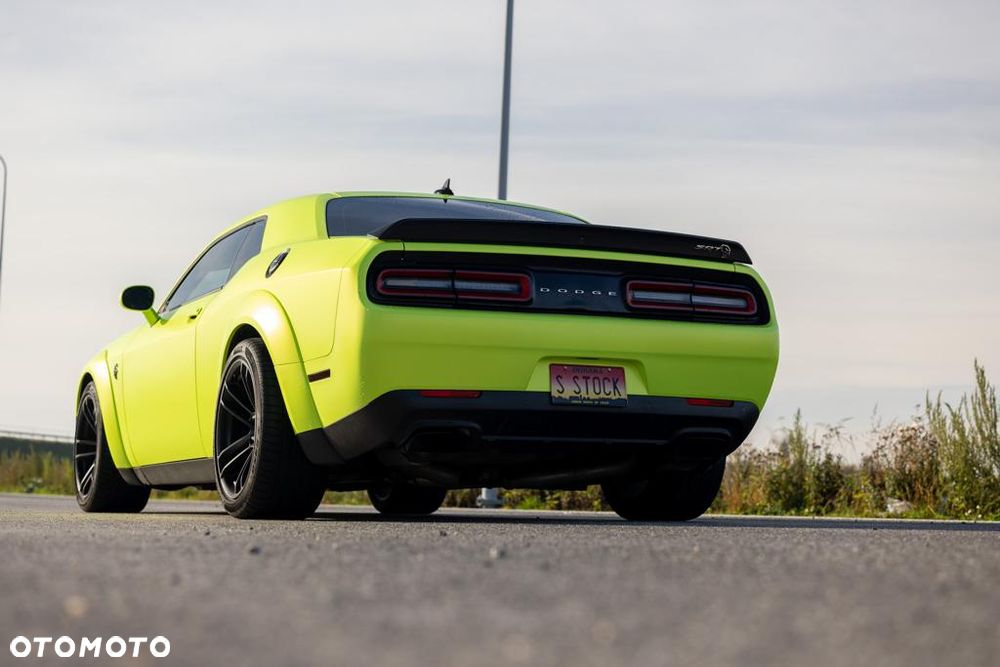 Dodge Challenger - 9