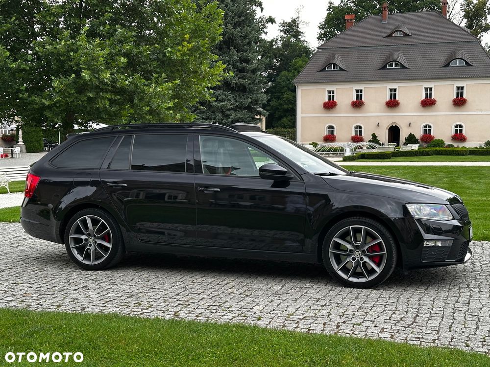 Skoda Octavia 2.0 TDI RS DSG - 2