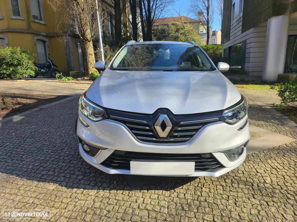 Renault Mégane Sport Tourer BLUE dCi 115 BOSE EDITION - 4