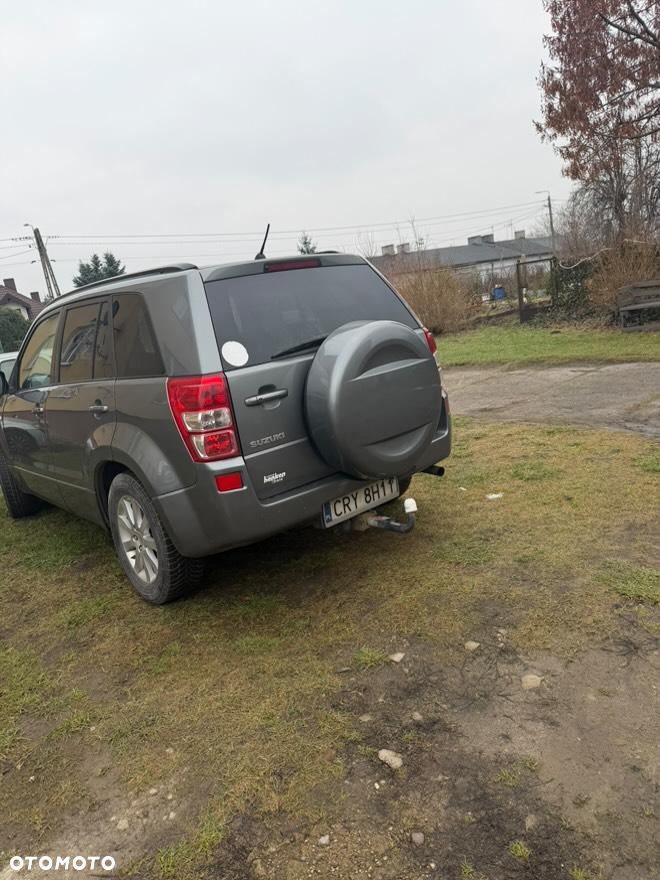 Suzuki Grand Vitara 2.0 - 8