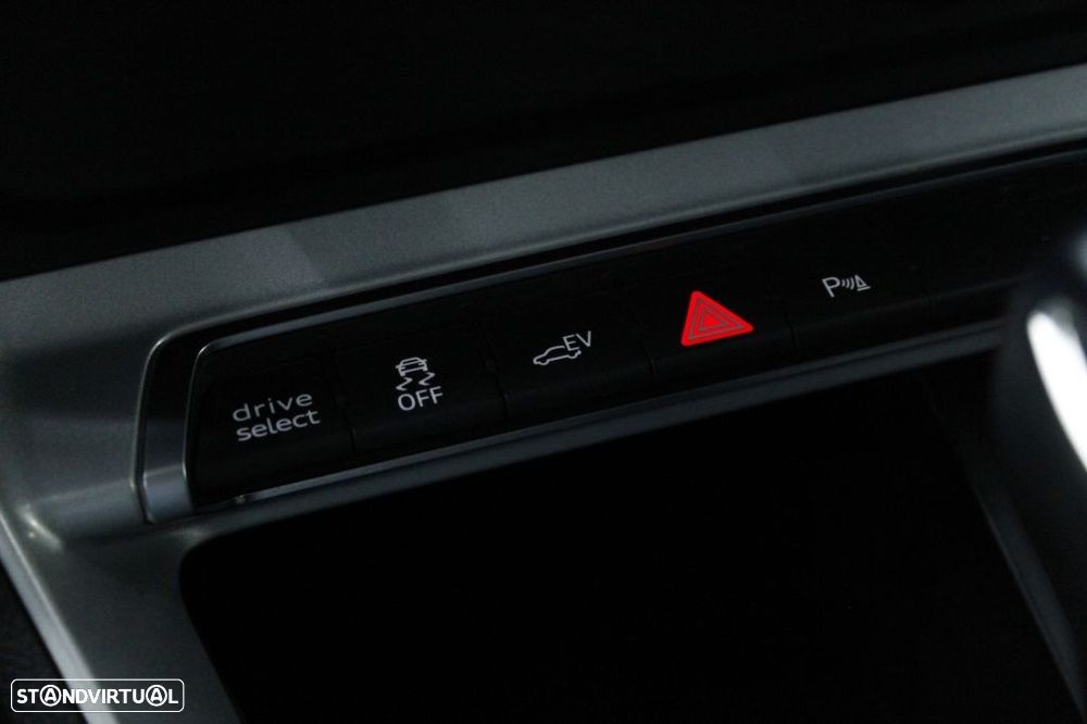 Audi Q3 45 TFSIe S tronic - 33