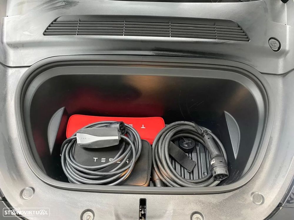 Tesla Model Y Long Range RWD - 21
