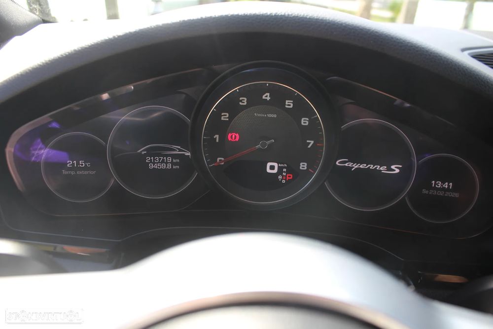 Porsche Cayenne Coupé Tiptronic S Platinum Edition - 29