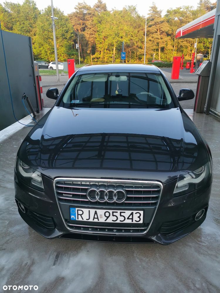 Audi A4 Limousine - 9