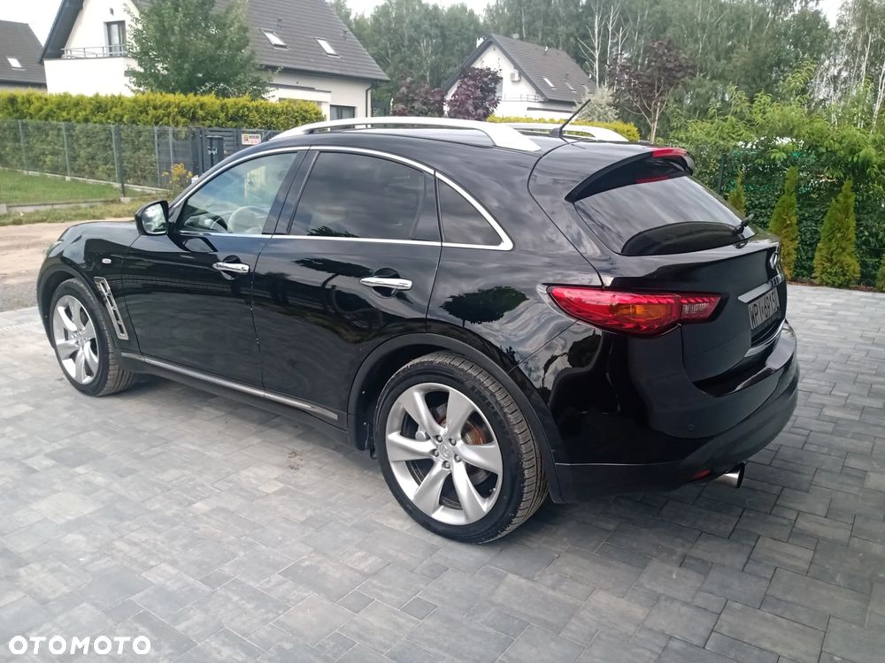 Infiniti FX - 4