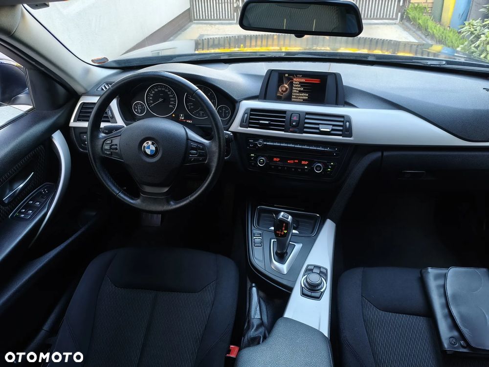BMW Seria 3 - 36