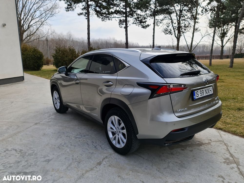 Lexus Seria NX - 10