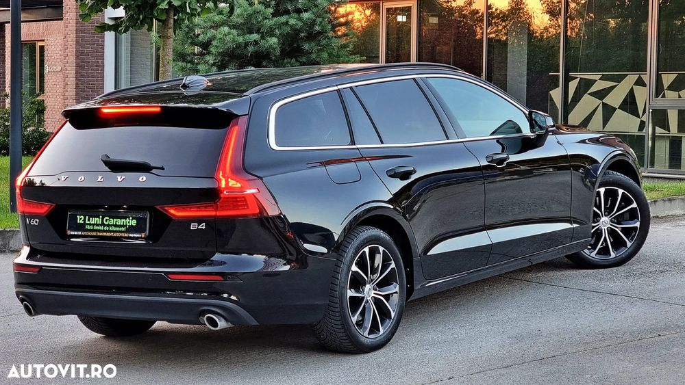 Volvo V60 B4 D Geartronic Momentum Pro - 24