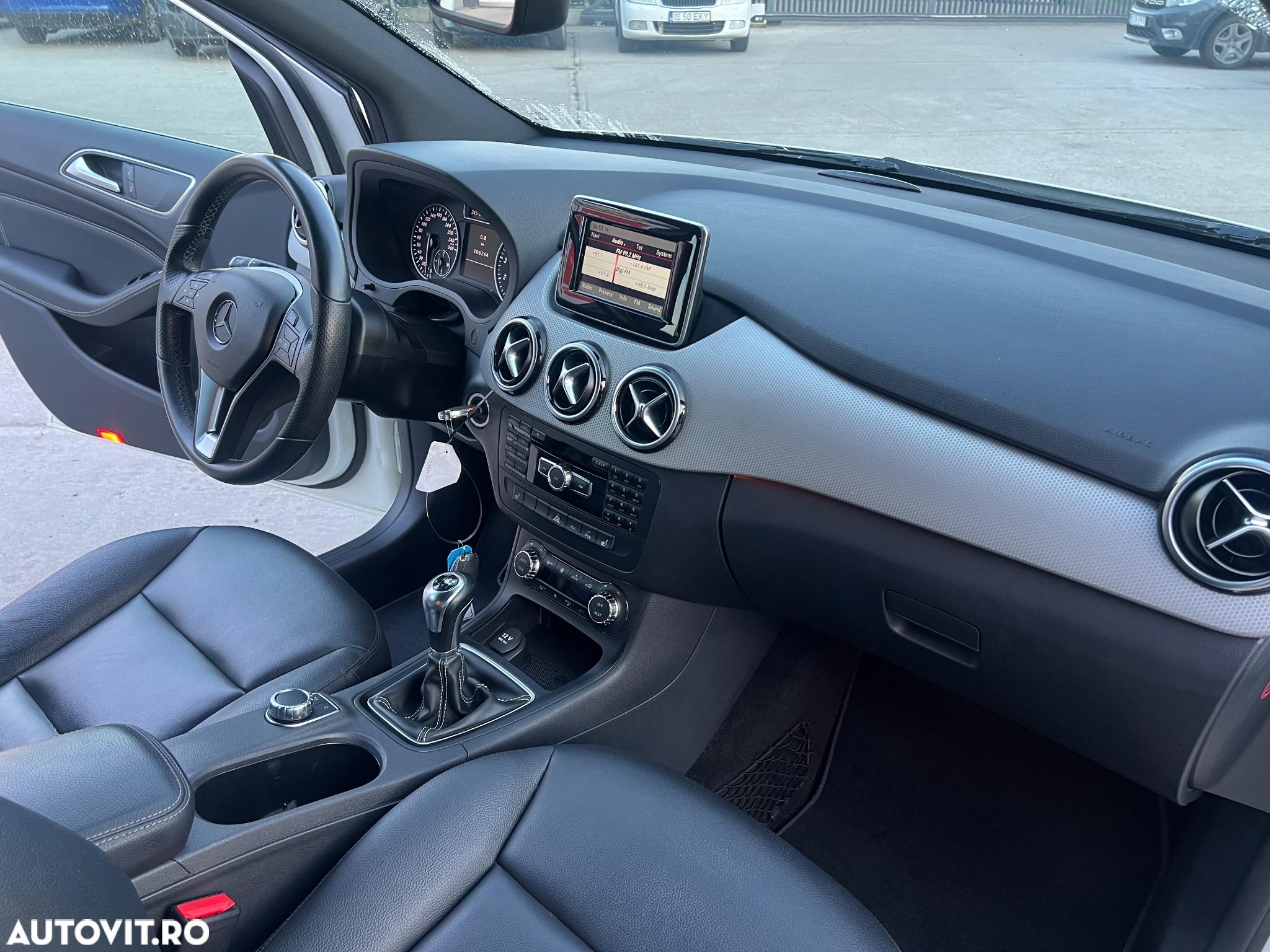 Mercedes-Benz B 200 BlueEFFICIENCY - 21