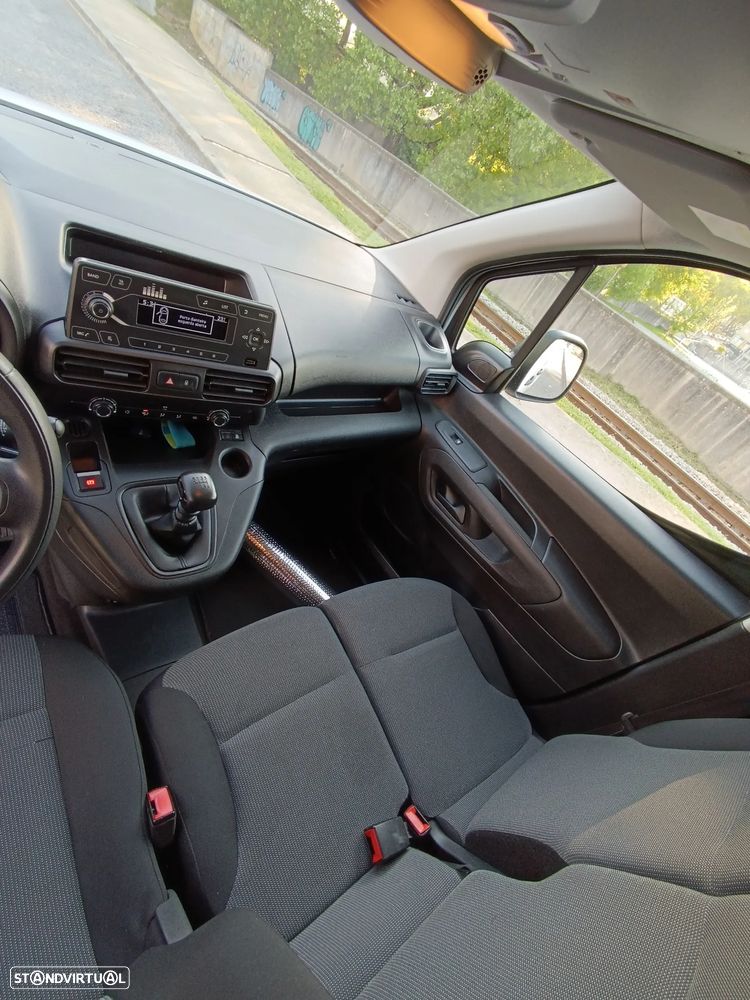 Toyota Proace city 1.2 VVTi - 9