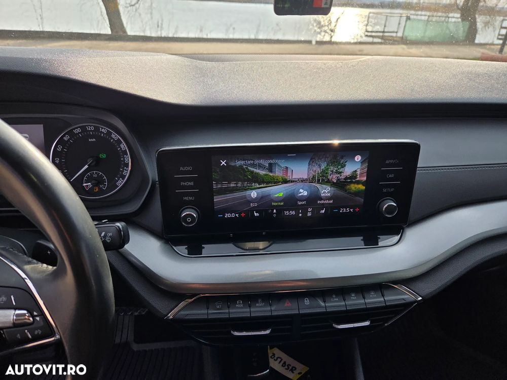 Skoda Octavia 2.0 TDI DSG Style - 14