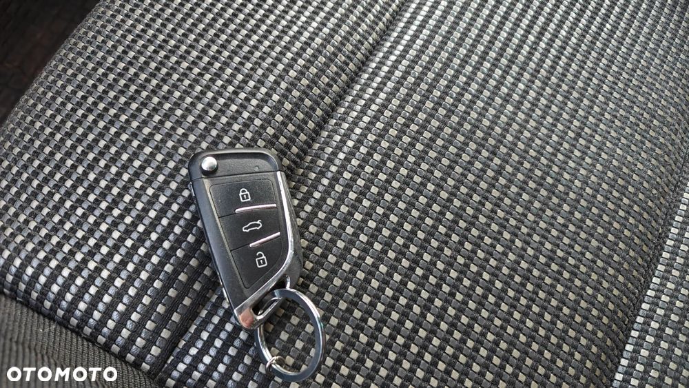 Peugeot 307 CC 2.0 Intense - 6