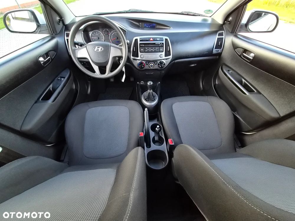 Hyundai i20 1.2 Trend - 25