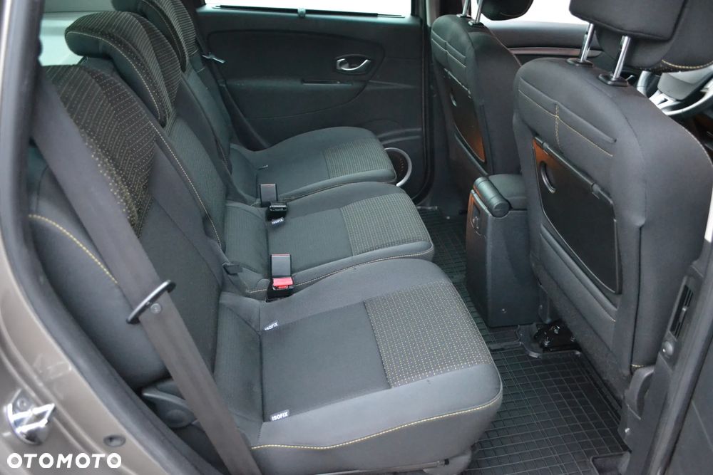 Renault Scenic 1.6 16V 110 Dynamique - 9