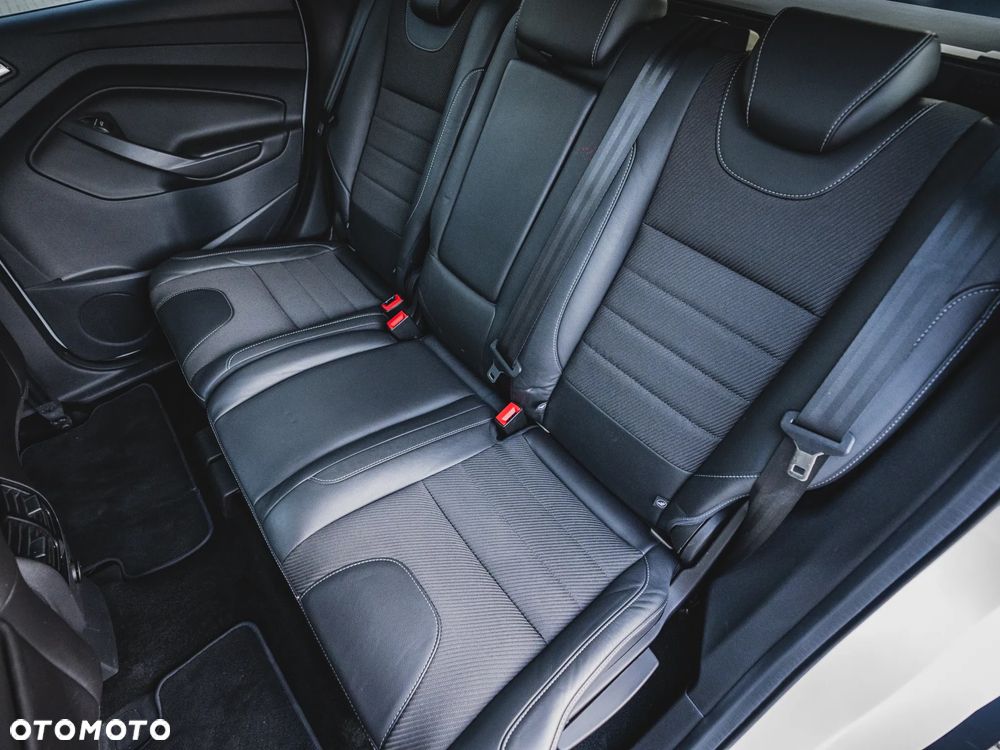 Ford Kuga 2.0 TDCi AWD Titanium - 31