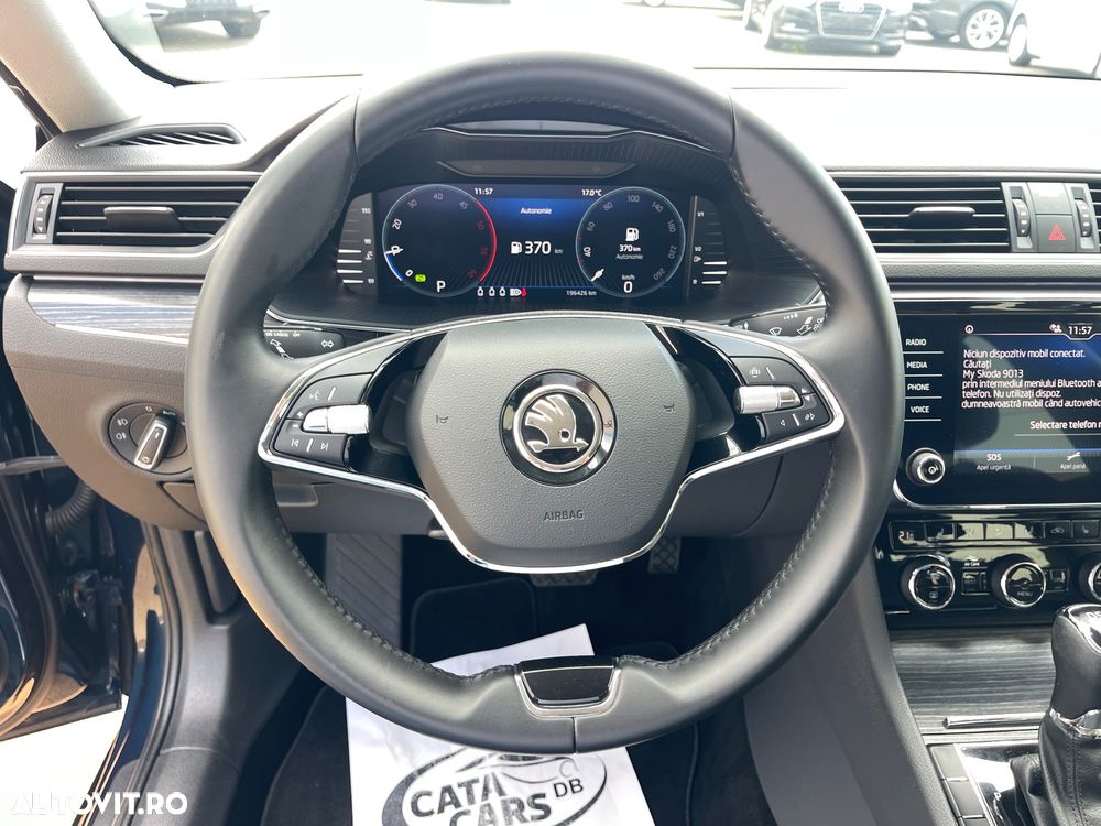Skoda Superb 2.0 TDI DSG Premium Edition - 38