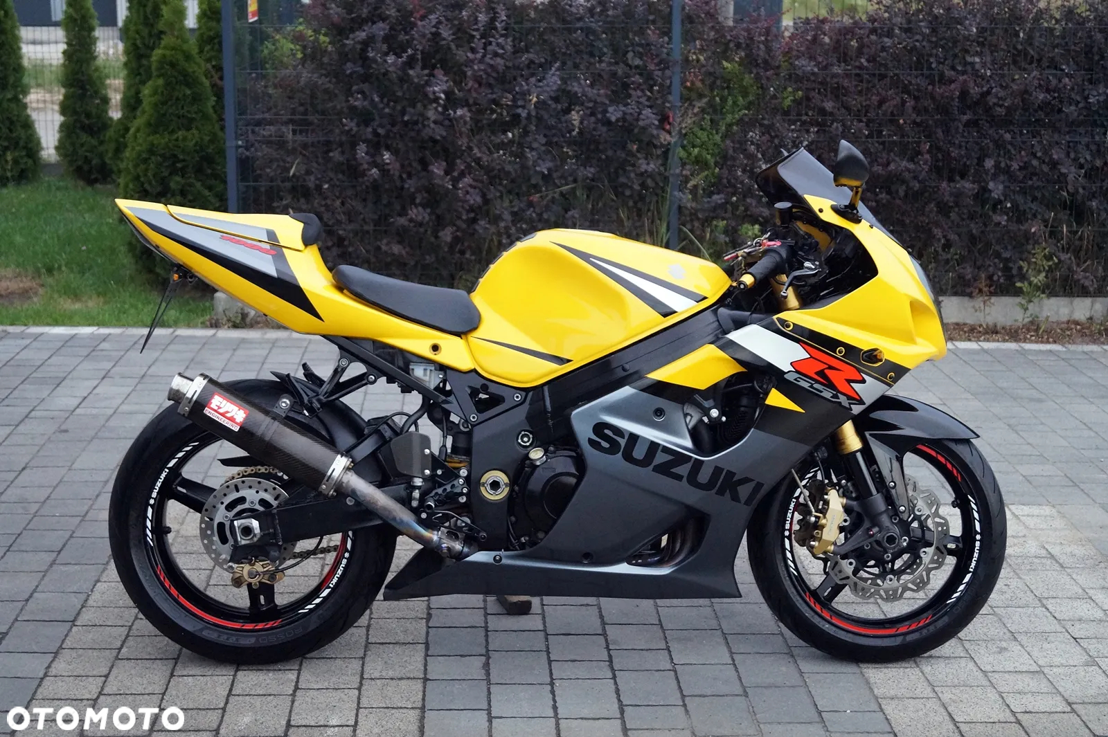 Suzuki GSX-R - 6
