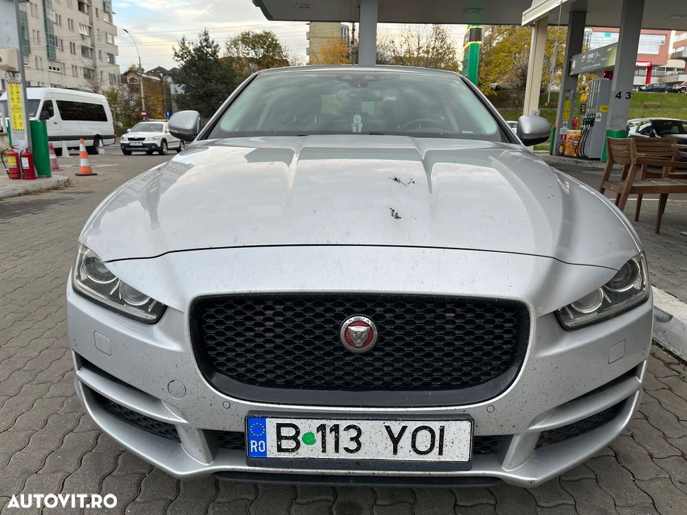Jaguar XE 2.0 Prestige - 1