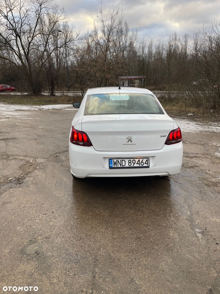 Peugeot 301 1.6 BlueHDi Active - 4