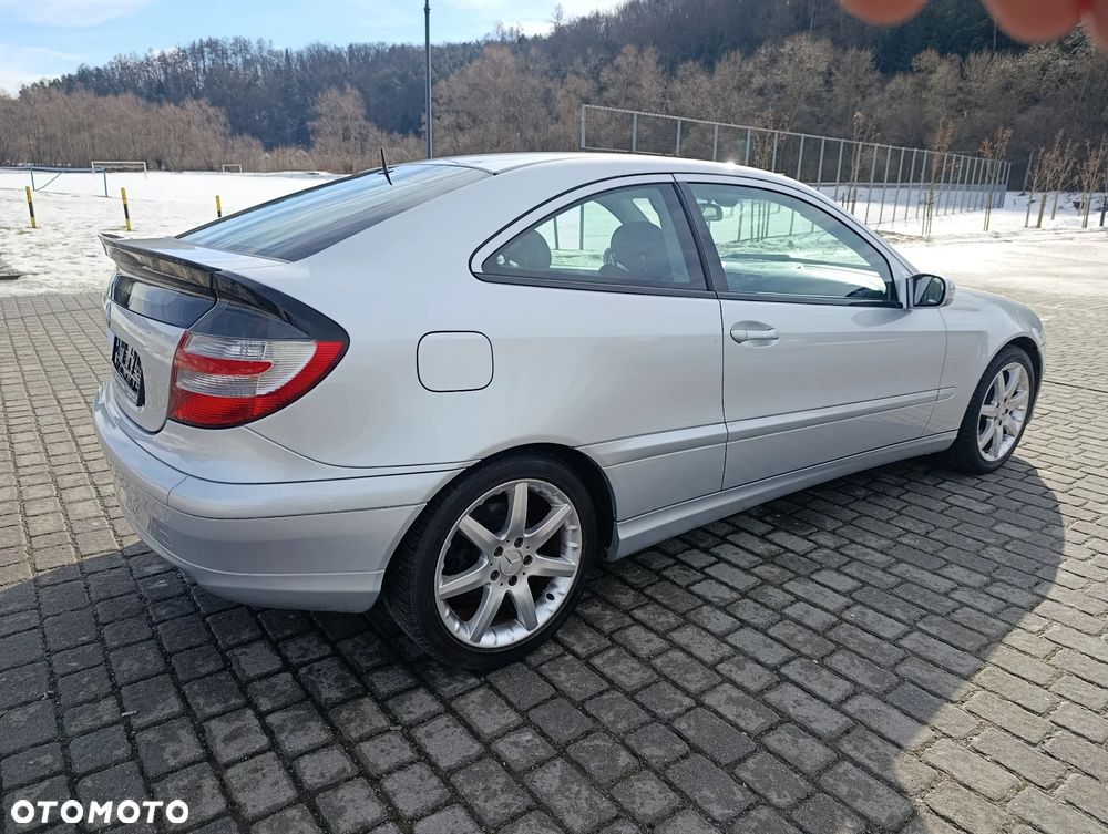 Mercedes-Benz Klasa C 200 Kompressor Sportcoupe - 7