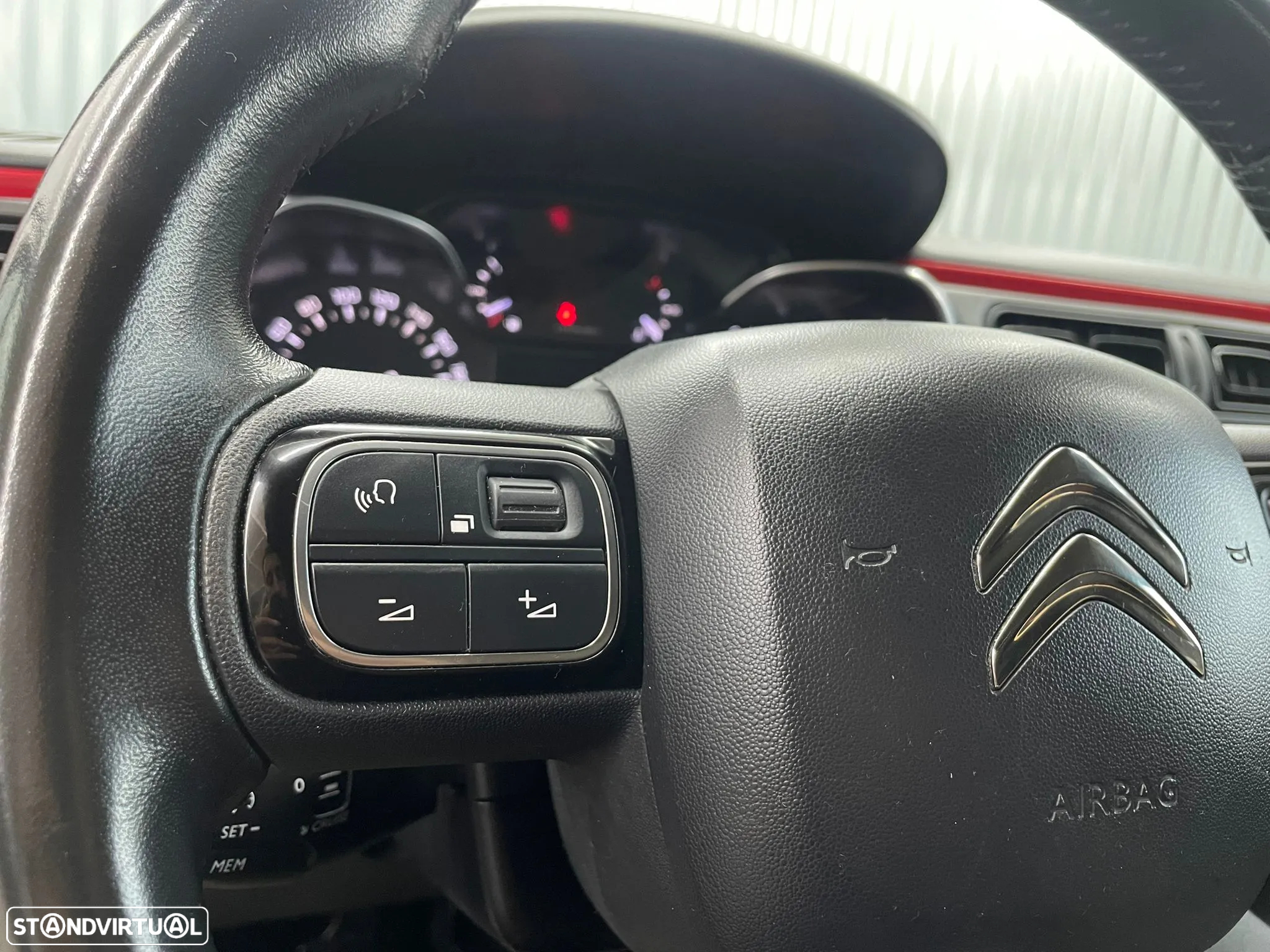 Citroën C3 1.2 PureTech Shine - 24
