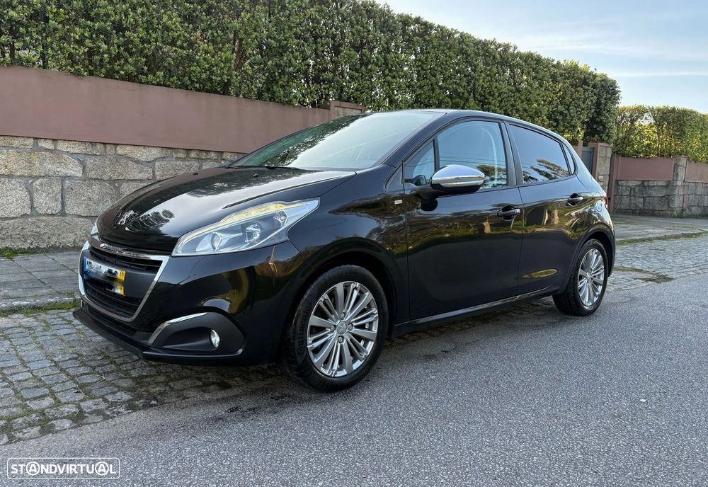 Peugeot 208 1.2 PureTech Style - 24