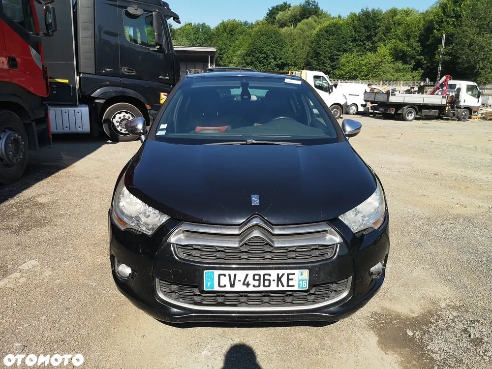 Citroën DS4 1.6 HDi SoChic - 8