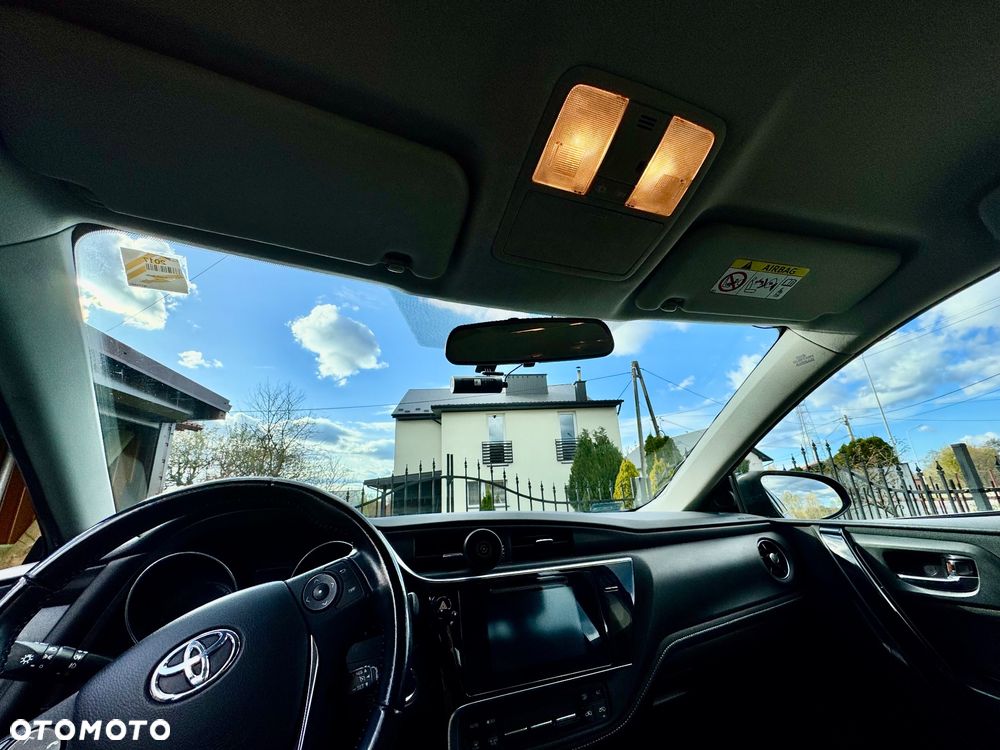 Toyota Auris Hybrid 135 Comfort - 16