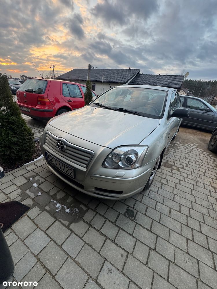 Toyota Avensis 2.0 D-4D High - 2