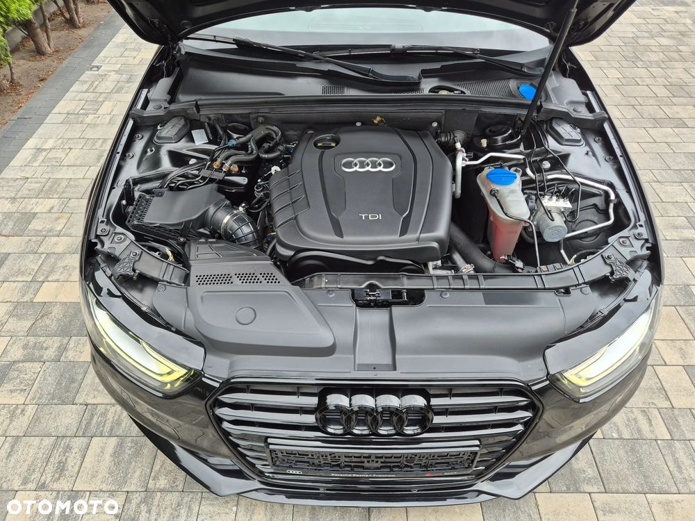 Audi A4 Avant 2.0 TDI DPF clean diesel multitronic S line Sportpaket - 29