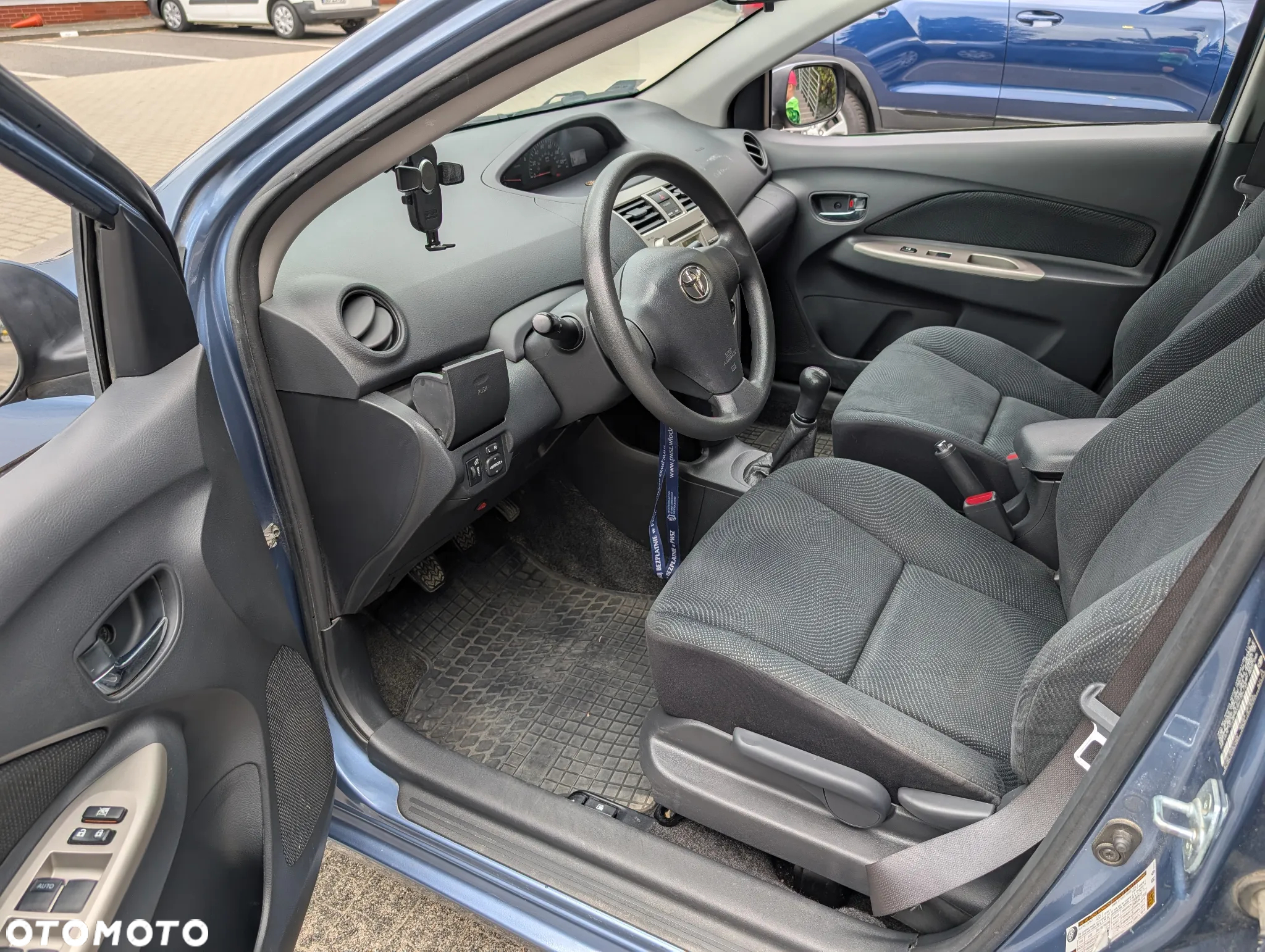 Toyota Yaris 1.5 - 4