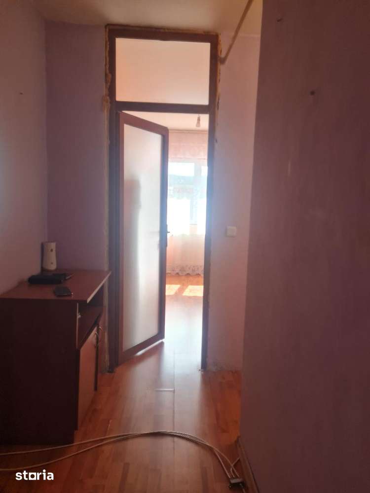 Apartament trei camere Mioveni - Imagine principală: 2/10