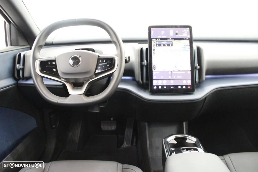 Volvo EX30 Single Motor Extended Range RWD Plus - 14