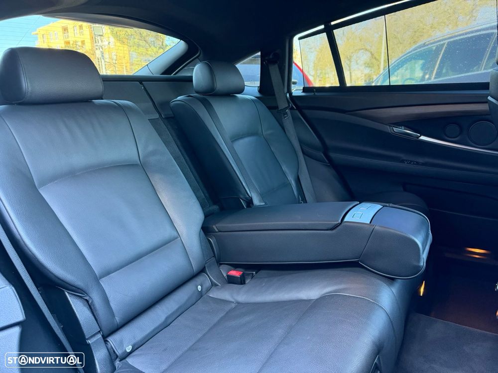 BMW 530 Gran Turismo d - 24