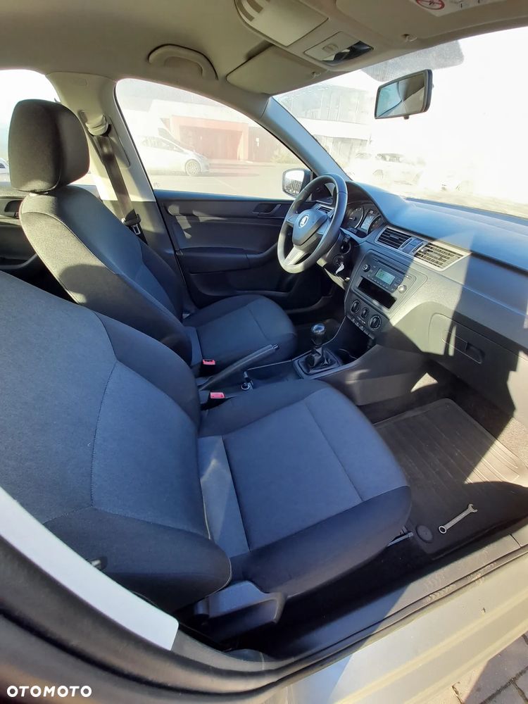 Skoda RAPID 1.2 Active - 8
