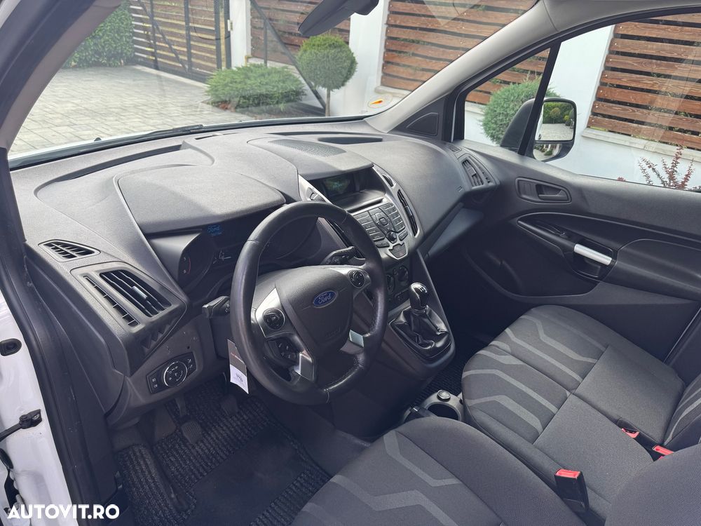 Ford Transit Connect - 19
