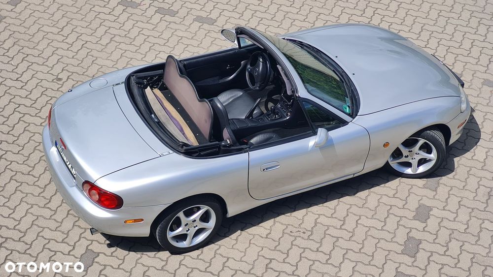 Mazda MX-5 1.9i 16V Sportive - 31
