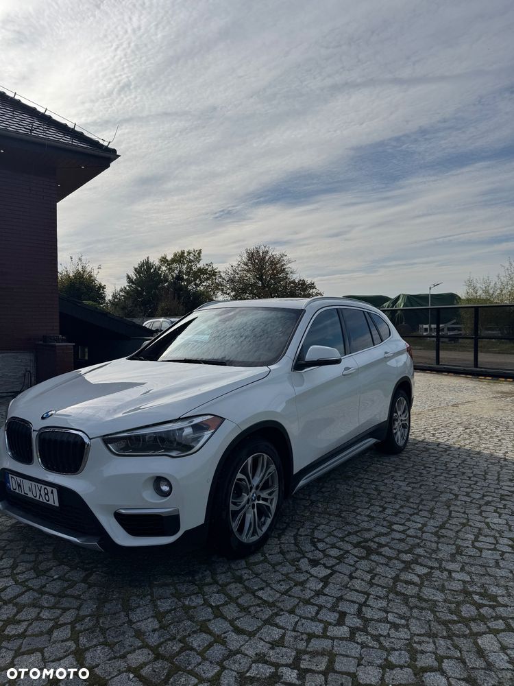 BMW X1 xDrive25i Sport Line - 9