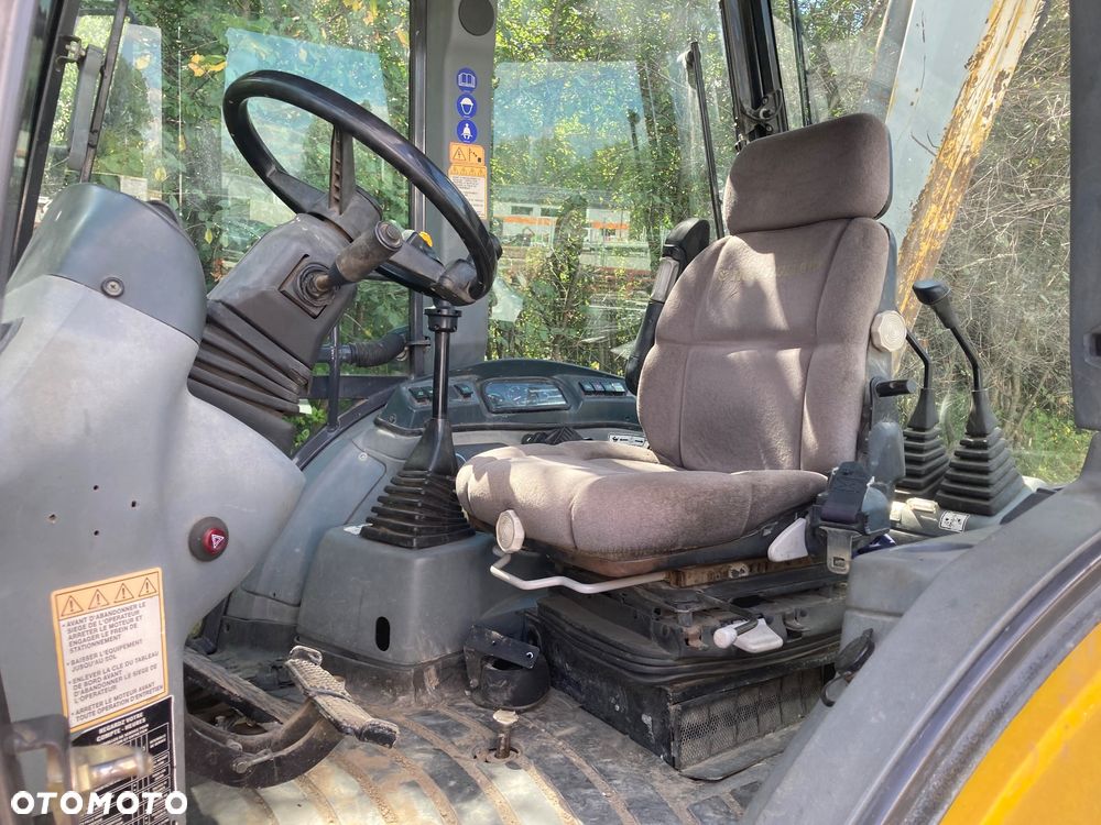 New Holland LB95B-4PT - 9