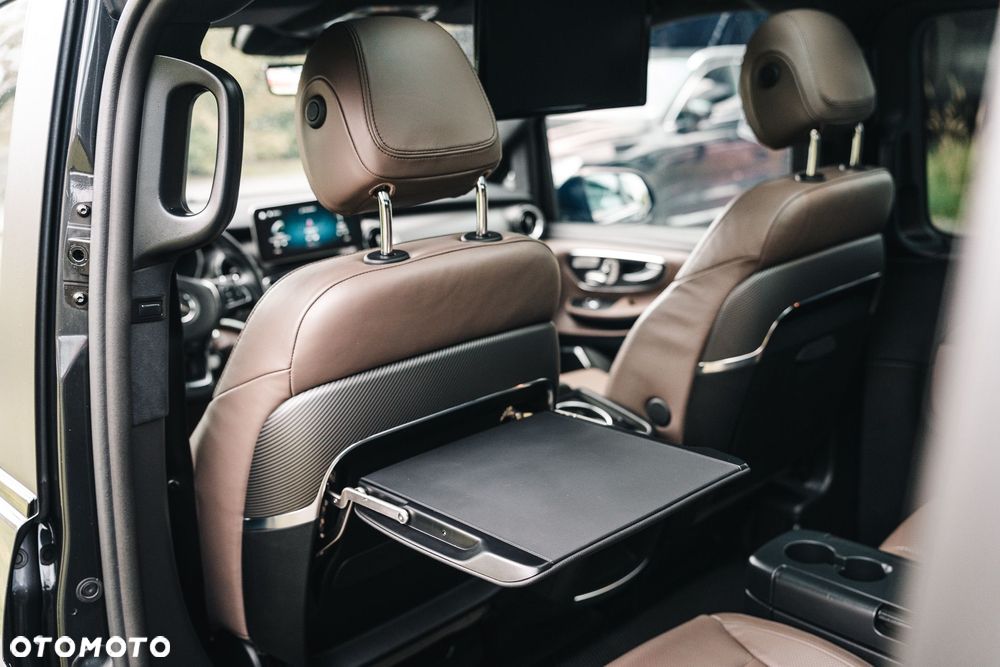 Mercedes-Benz Klasa V - 30