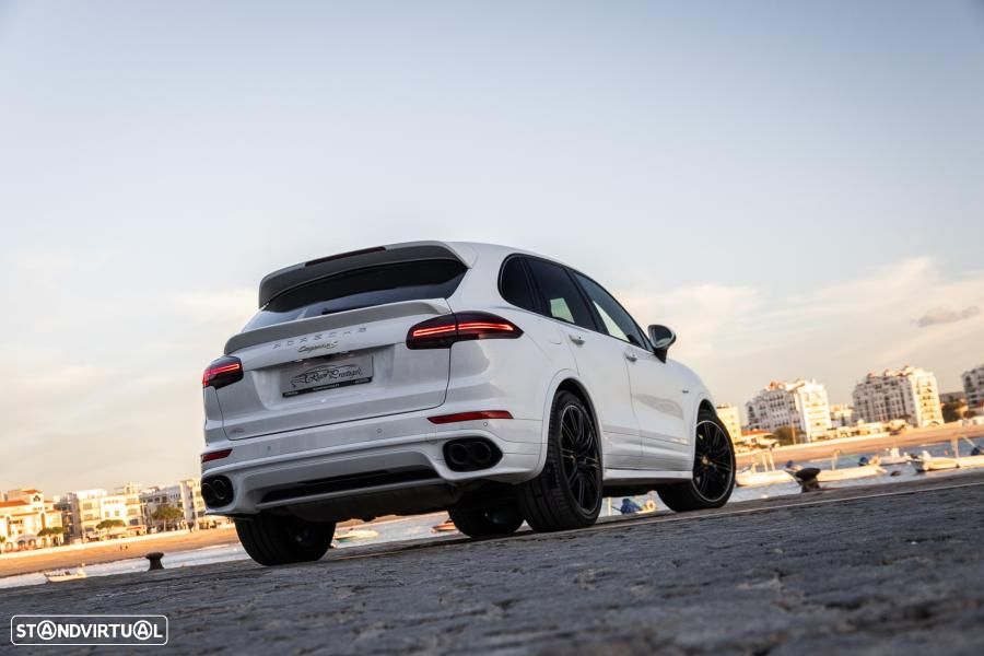 Porsche Cayenne S E-Hybrid - 18