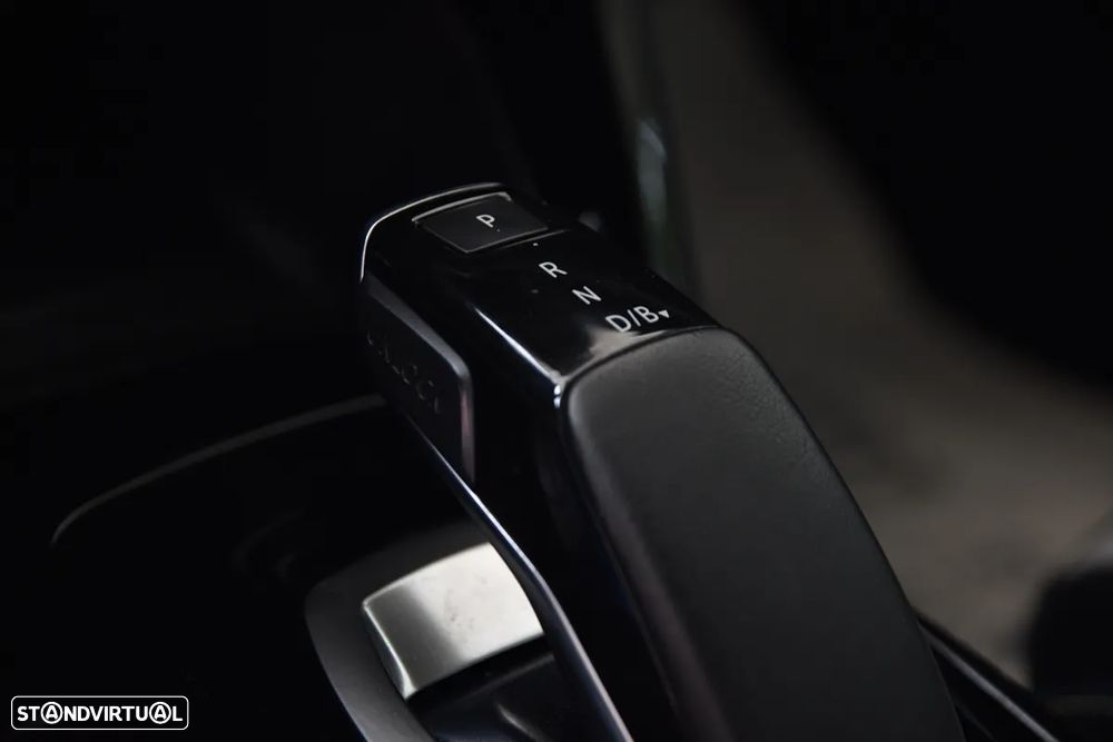 Peugeot e-2008 50 kWh GT Line - 26