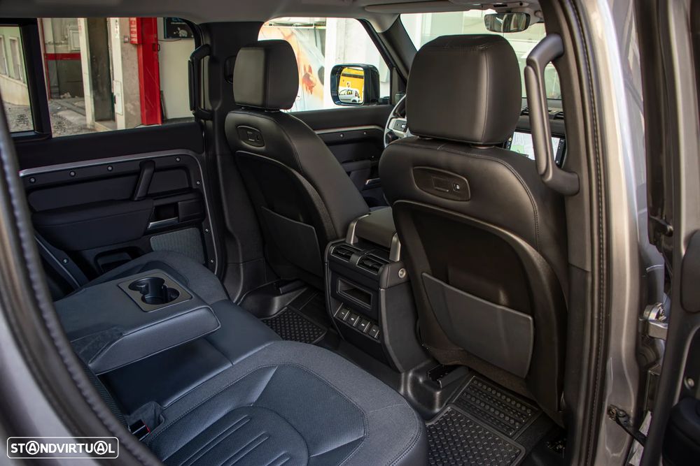 Land Rover Defender 2.0 D 110 AWD S - 33