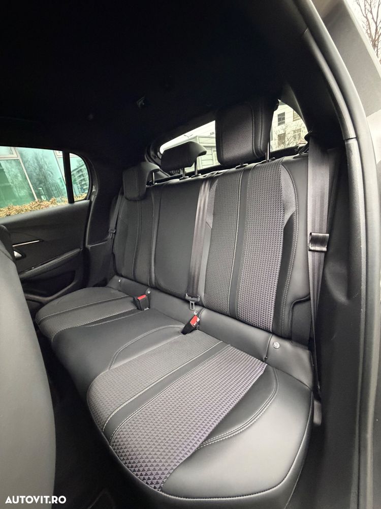 Peugeot 208 PureTech 130 EAT8 GT Pack - 26