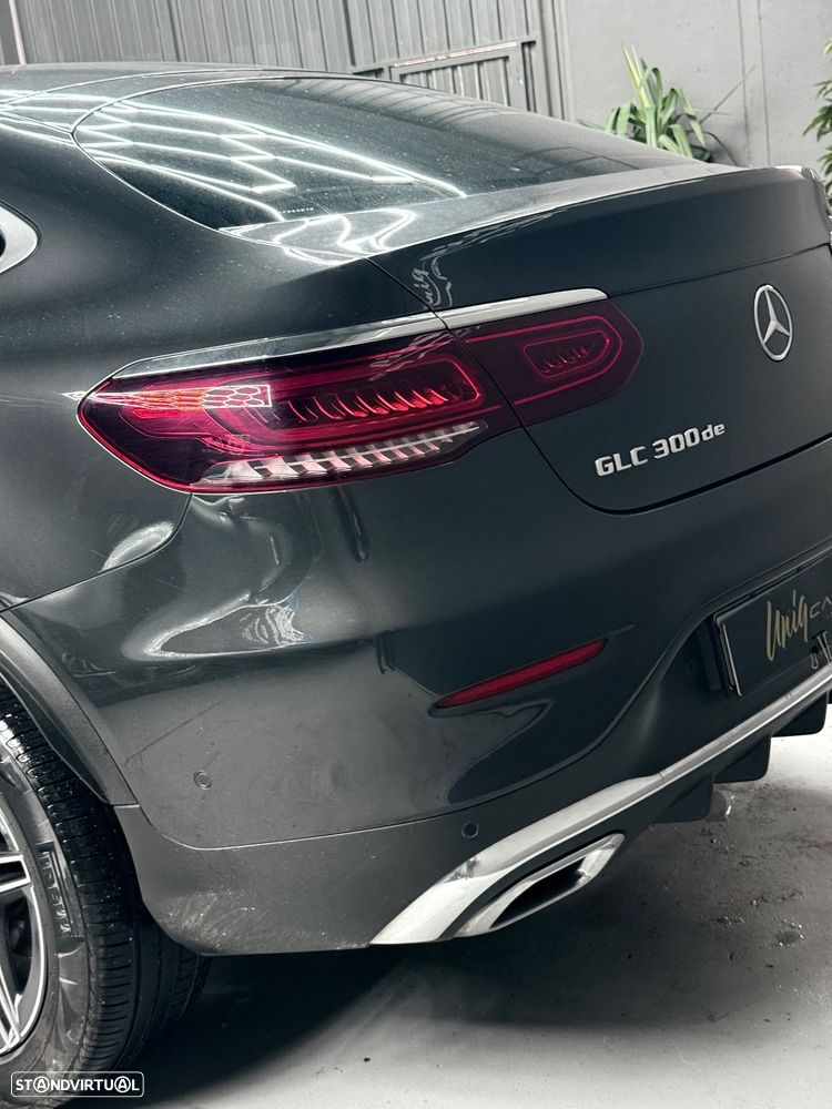Mercedes-Benz GLC 300 de Coupe 4Matic 9G-TRONIC AMG Line - 17