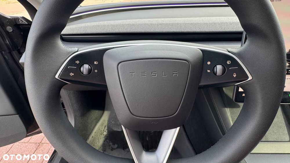 Tesla Model 3 - 14