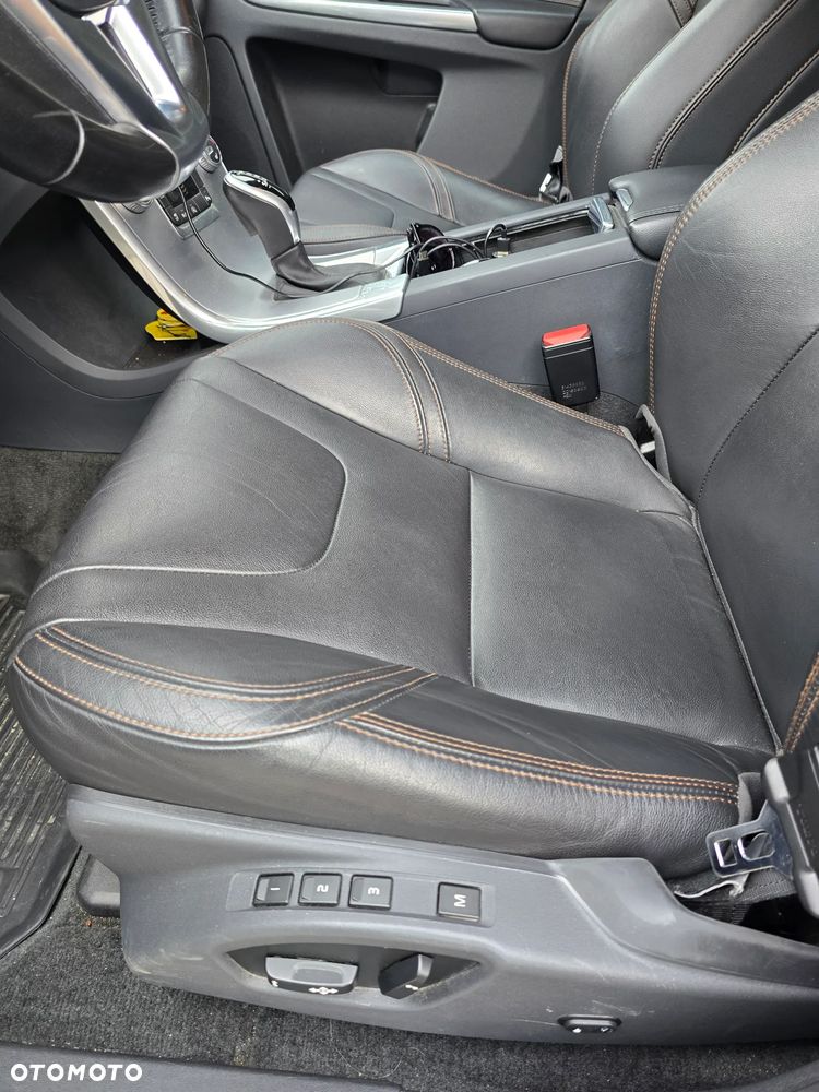 Volvo XC 60 T5 AWD Drive-E Momentum - 20