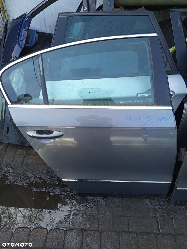DRZWI VW PASSAT B6 SEDAN PRAWE KOD KOLORU LA7T TYLNE SZYBA PODNOŚNIK ZAMEK KLAMKA LISTWA ZGARNIAJĄCA - 2