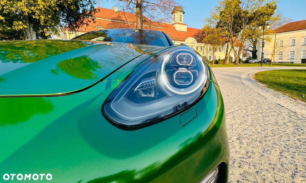 Porsche Panamera Turbo Executive PDK - 11